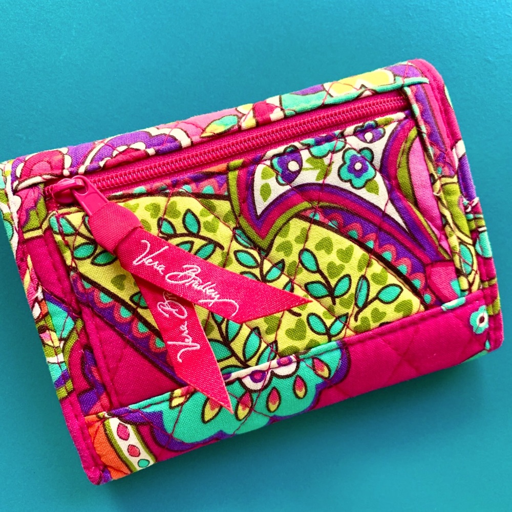Cute Summer Vera Bradley Pink Swirl Wallet 💖💚
